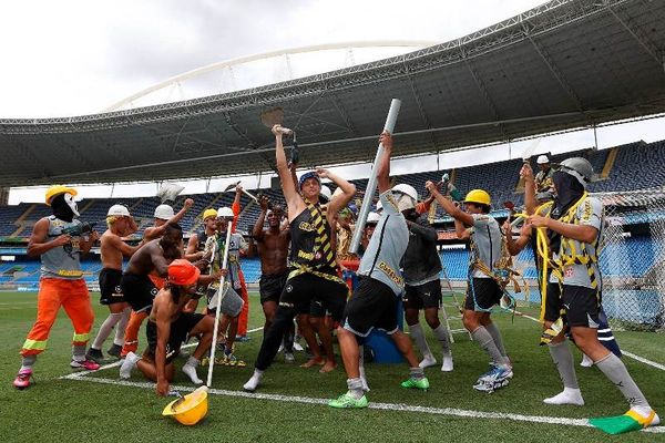 Το ποδόσφαιρο σε ρυθμούς Harlem Shake (videos)