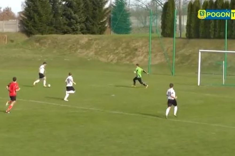 Άλλη μια υποψηφιότητα για το χαμένο γκολ της χρονιάς (video)