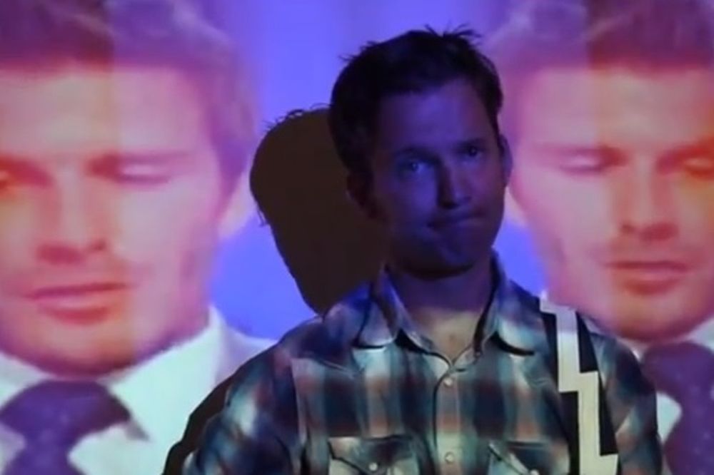 Η αγαπημένη συνήθεια του Ντέιβιντ Μπέκαμ (video)