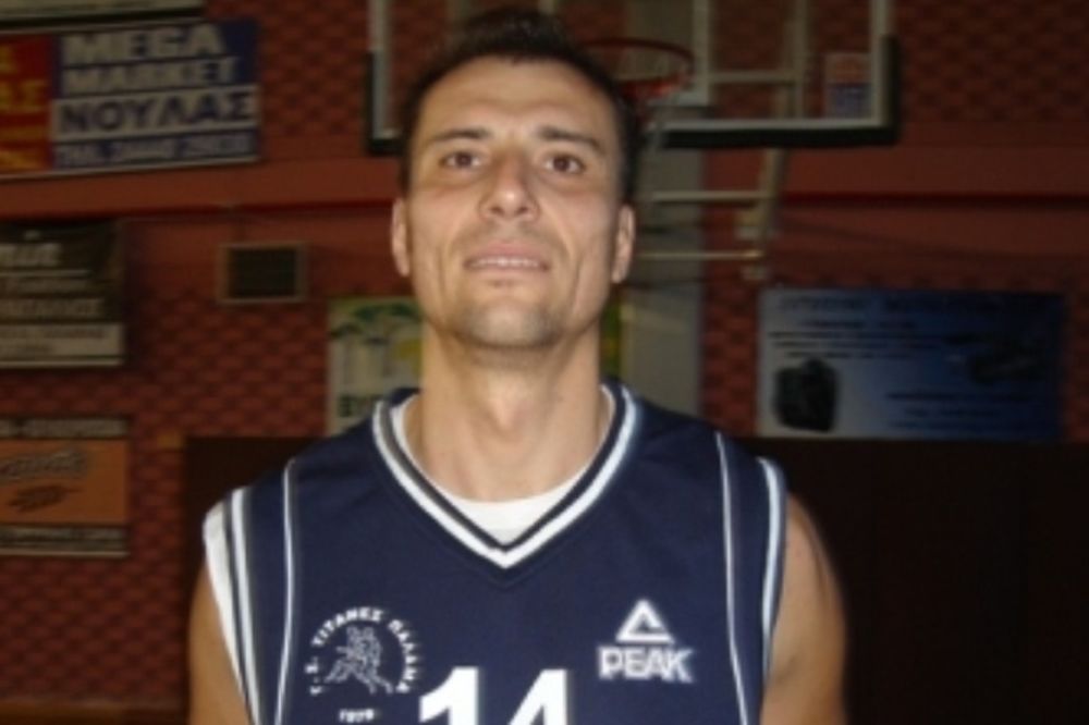 Τιτάνες Παλαμά: «Χαζομπαμπάς» ο Παπακώστας