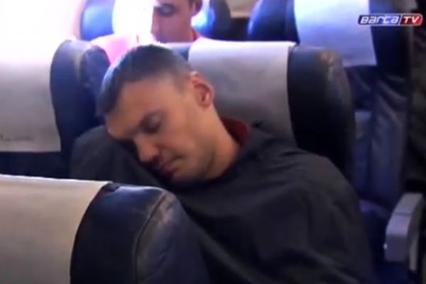 Μπαρτσελόνα: Όταν «Σάρας» και Ναβάρο… κοιμούνται! (video)