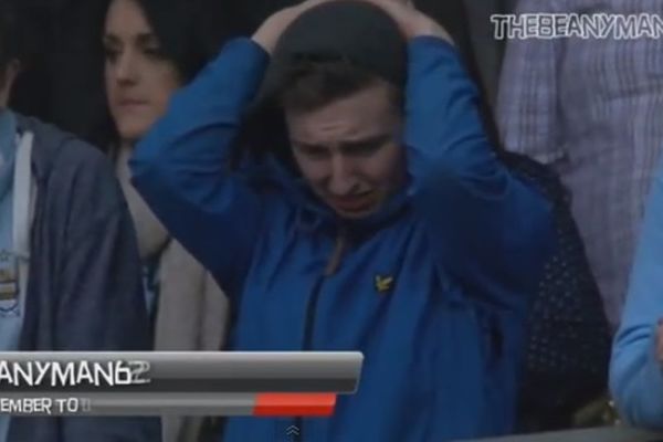 Μάντσεστερ Σίτι: «Τρελάθηκε» ένας οπαδός! (video)
