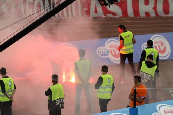 Κύπελλο Ελλάδας: Ένταση στην εξέδρα!