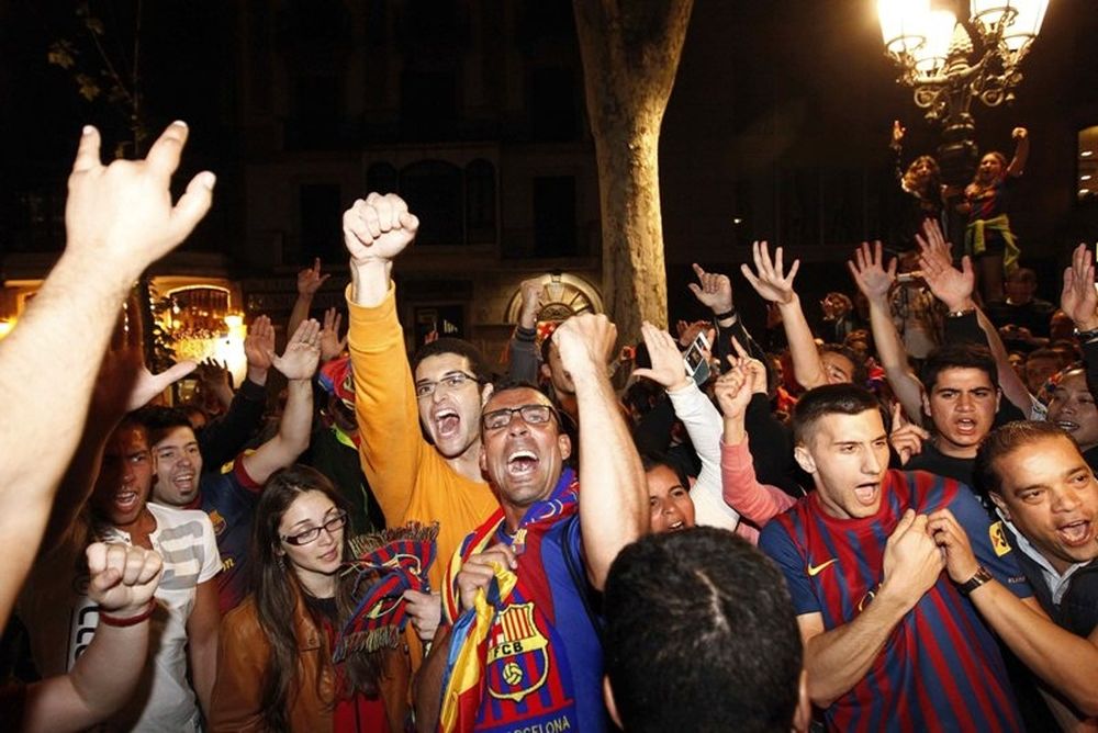 Μπαρτσελόνα: Ολονύχτιο πανηγύρι για το πρωτάθλημα! (photos+videos)