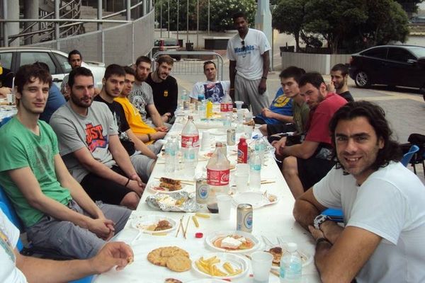 Άρης: Χαλάρωσαν με μπάρμπεκιου (photos)
