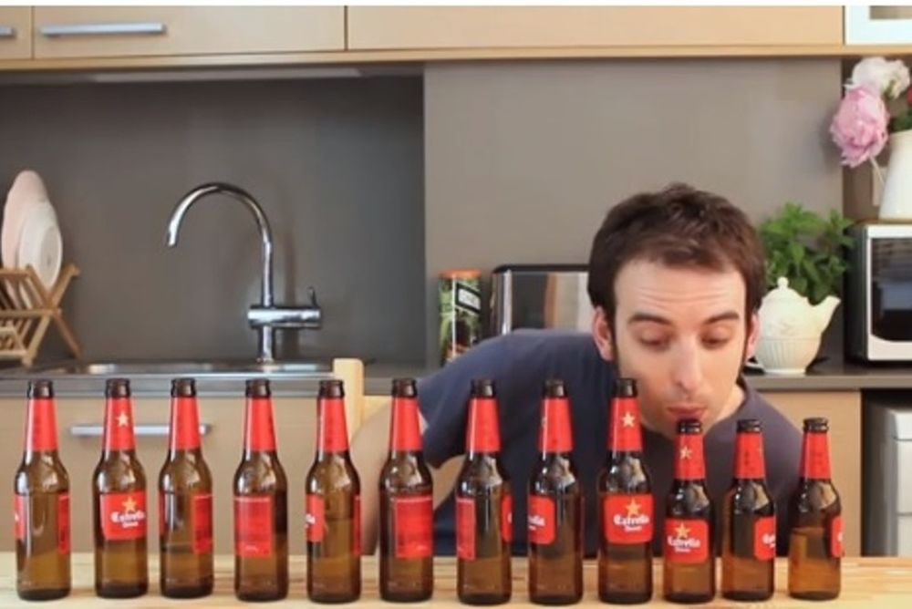 Μπαρτσελόνα: Ο ύμνος από… μπύρες (video)