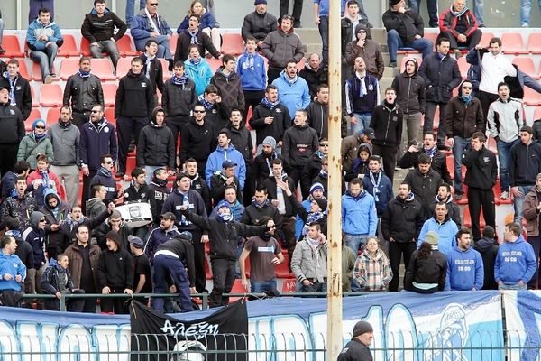 Ηρακλής – Παναιτωλικός: Σοβαρά επεισόδια στον αγωνιστικό χώρο