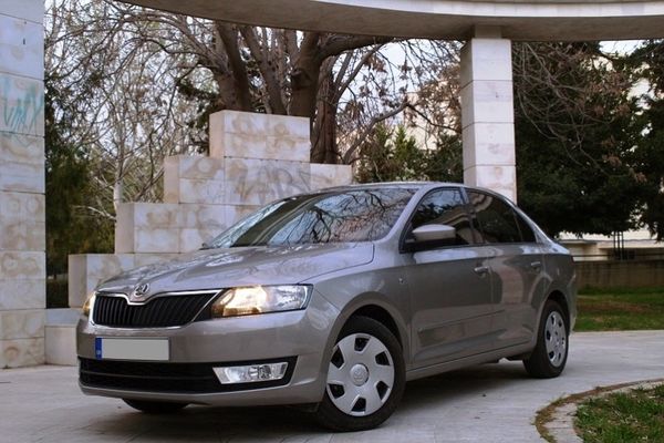 Skoda Rapid: Πλούσια τα ελέη! (photos)