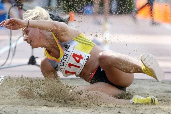 Η μεγάλη επιστροφή της Βούλας Παπαχρήστου (photos)