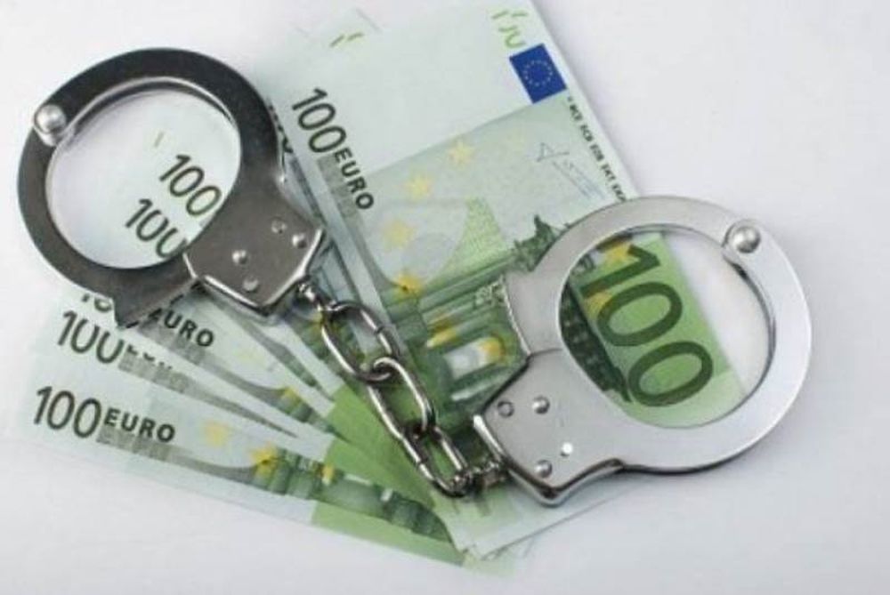 Από τα χρέη στις… χειροπέδες