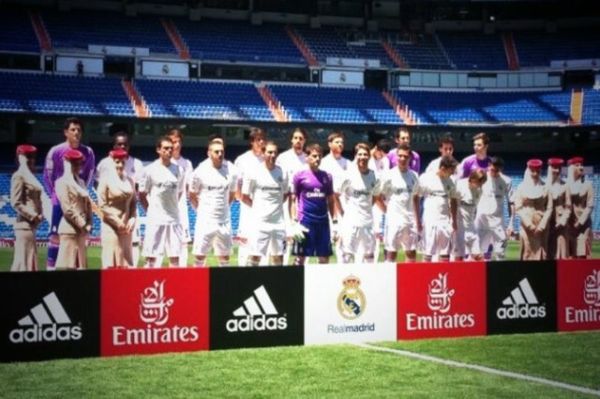 Ρεάλ Μαδρίτης: Παρουσίασε τη νέα φανέλα (photos+video)