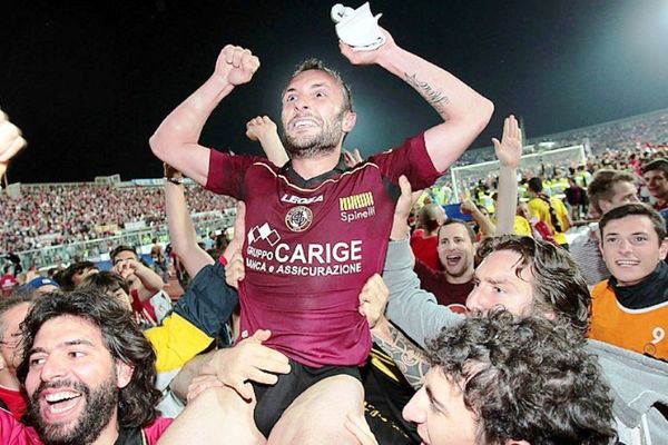 Κάηκε το Λιβόρνο για την άνοδο στη Serie A (Videos)