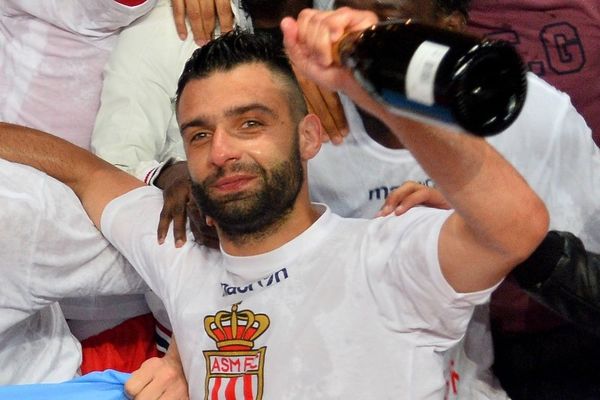 Ολυμπιακός: Επιμένουν για Τζαβέλλα οι Γάλλοι