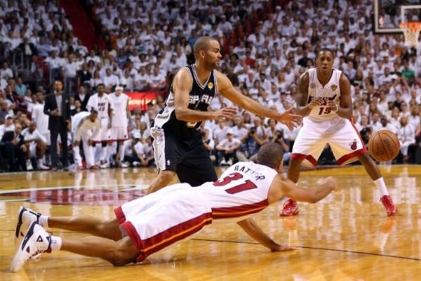 Σαν Αντόνιο Σπερς: Μπρέικ στο Μαϊάμι (videos)