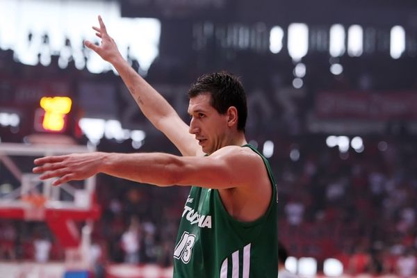 Παναθηναϊκός: 200 τάπες ο Διαμαντίδης! (photos)
