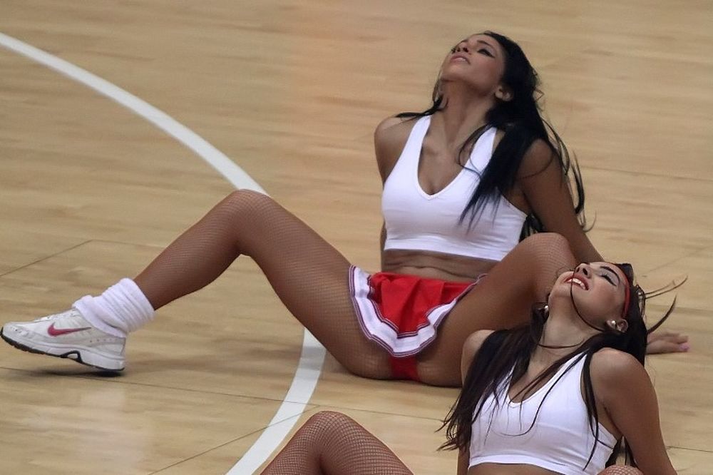 Ολυμπιακός: Οι εκρηκτικές Red Drops (videos)