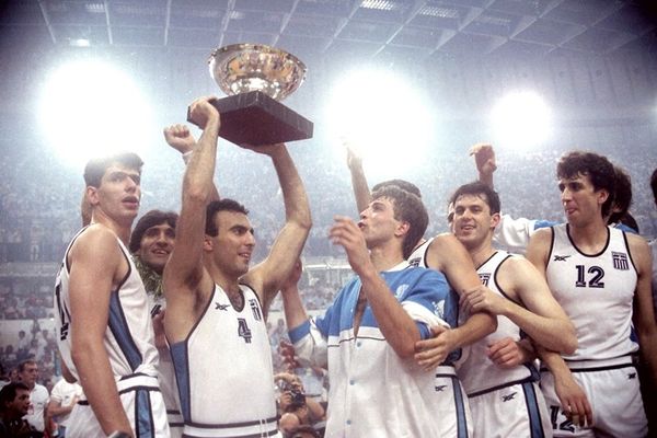 ΕΚΑΣΘ: «Φωτεινός φάρος το ’87»