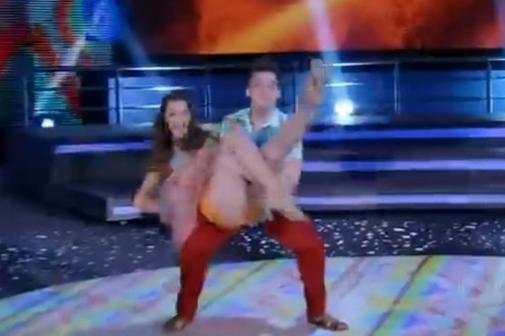 Στο dancing with the stars η κοπέλα του Νεϊμάρ (video)