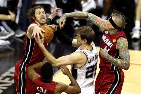 Μαϊάμι Χιτ – Σαν Αντόνιο Σπερς: Η… micro ταινία του 2-3 (video)