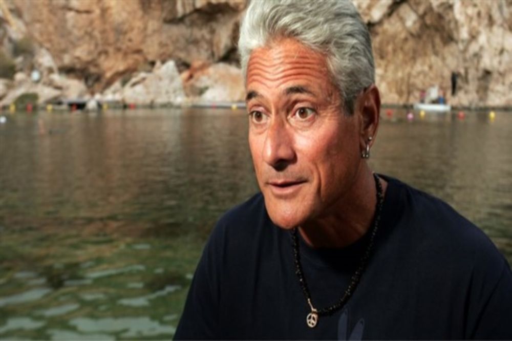 Αρραβωνιάστηκε και παντρεύεται το σύντοφό του ο Λουγκάνις