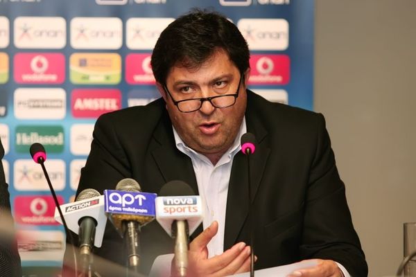 Super League: Ενοχλημένοι με Παπακωνσταντίνου