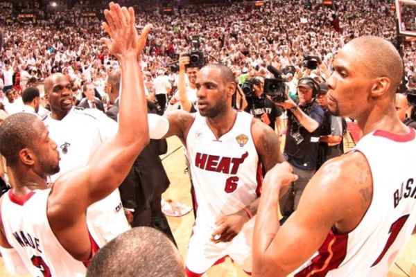 Μαϊάμι Χιτ – Σαν Αντόνιο Σπερς: The phantom of the… ΝΒΑ (video)