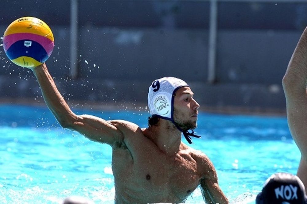 Βλαχόπουλος: «Eίμαι παίκτης του Ολυμπιακού»