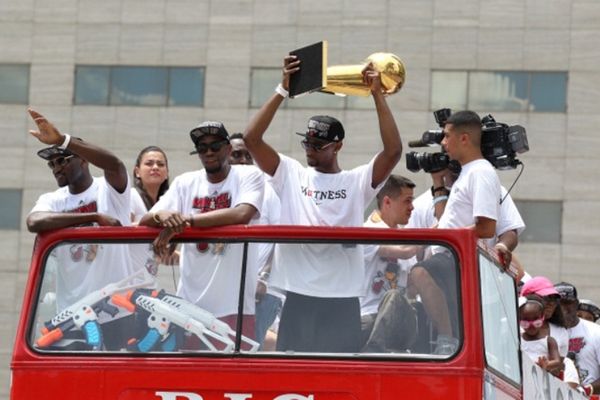 Μαϊάμι Χιτ: Η παρέλαση και η φιέστα (photos+video)