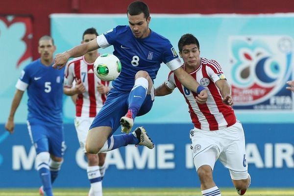 Πρόκριση με... βολική ισοπαλία για την Νέων, 1-1 με Παραγουάη