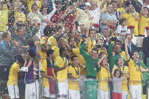 Jogo Bonito για Βραζιλία, 3-0 την Ισπανία... (video+photos)