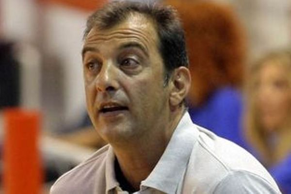 Περιστέρι: Ο Βλάχος στο «τιμόνι»