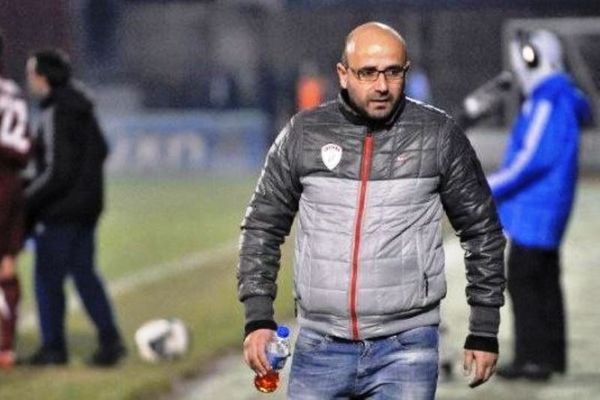 Λάρισα: Επίθεση στο αυτοκίνητο του Τσακμακίδη