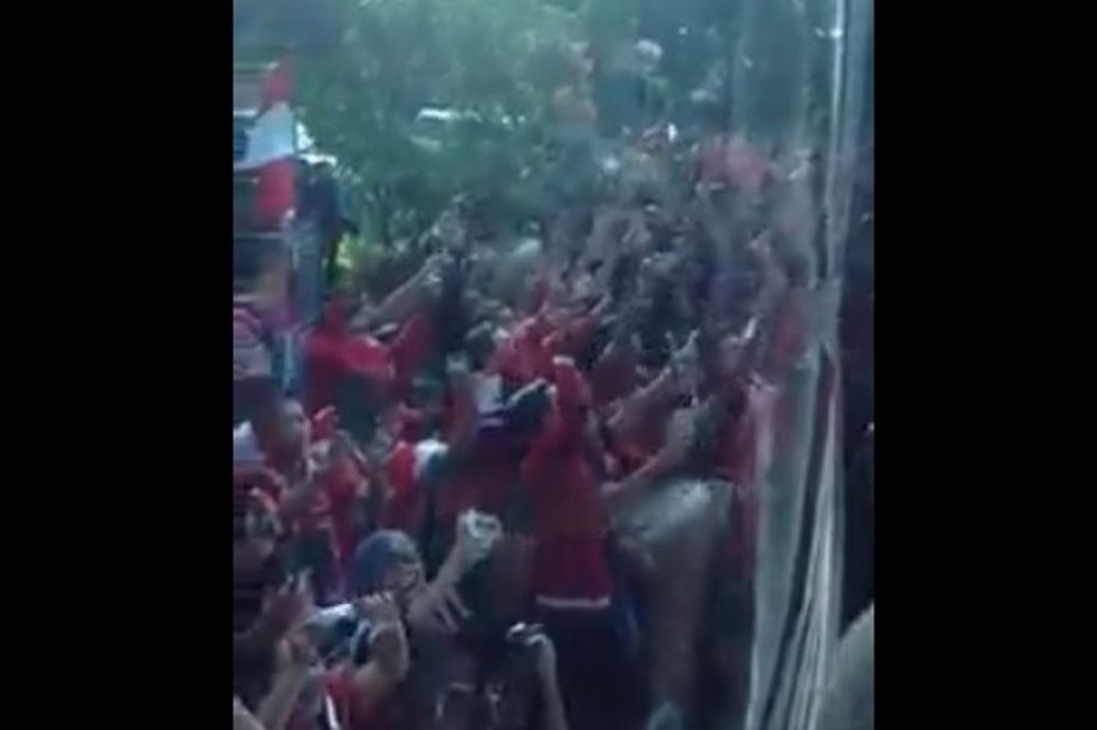 Άρσεναλ: «Χαμός» στην Τζακάρτα (video)