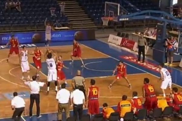 Ιταλία: Το buzzer beater που «σκότωσε» την Ισπανία (video)
