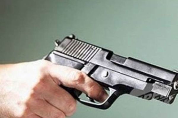 Ένοπλοι έσπειραν τον τρόμο στο Περιστέρι