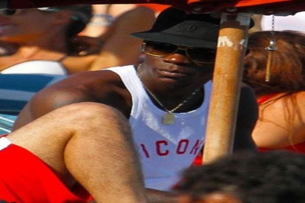 Νέες φωτογραφίες του Μπαλοτέλι από την Μύκονο