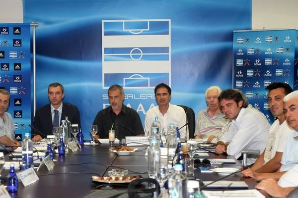 Super League: ΔΣ για τηλεοπτικά και αναδιάρθρωση