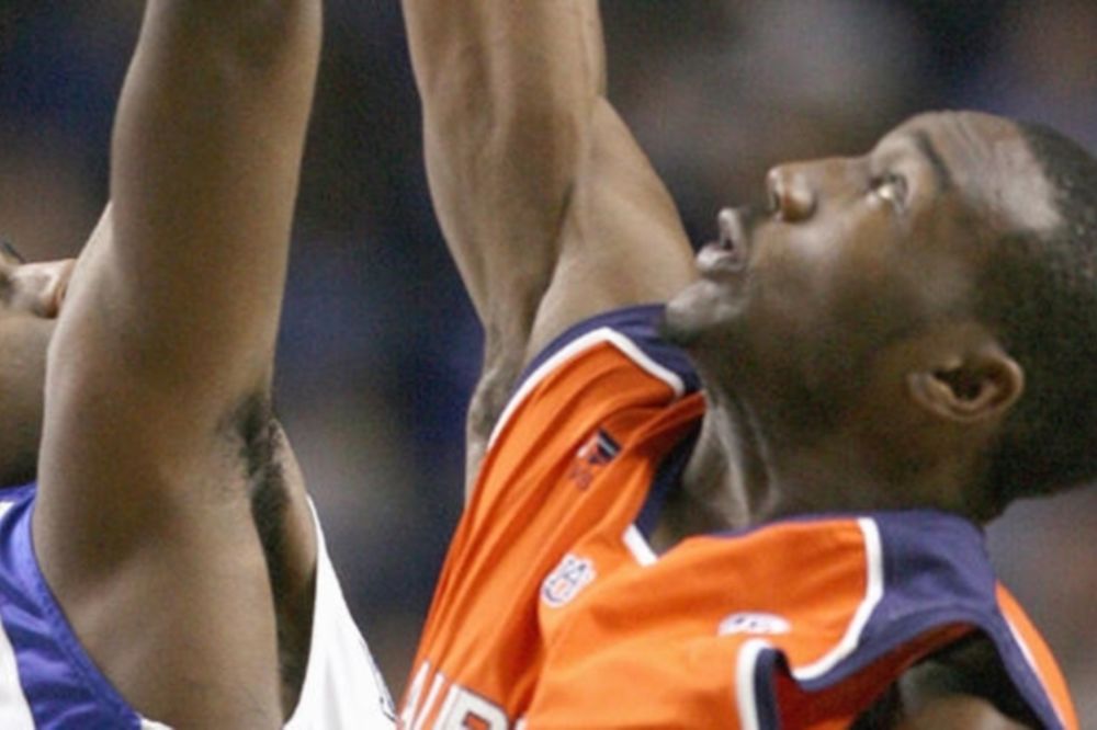 Πέθανε ο 26χρονος Κορβότνεϊ Μπάρμπερ