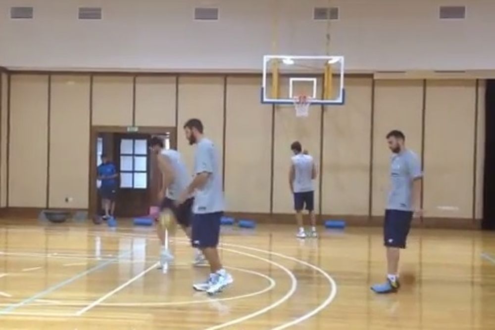 Εθνική Ελλάδας: Πάτησαν παρκέ οι διεθνείς (video)