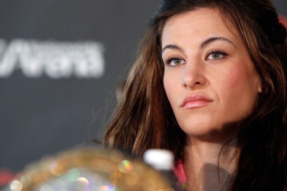UFC 168: Η ετοιμόλογη Tate (video)