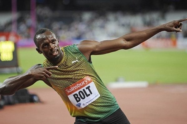 Παίζει… μόνος του ο Μπολτ! (photos+video)