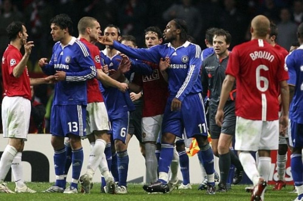 Σφαλιάρες... με το τσουβάλι! (photos + videos)