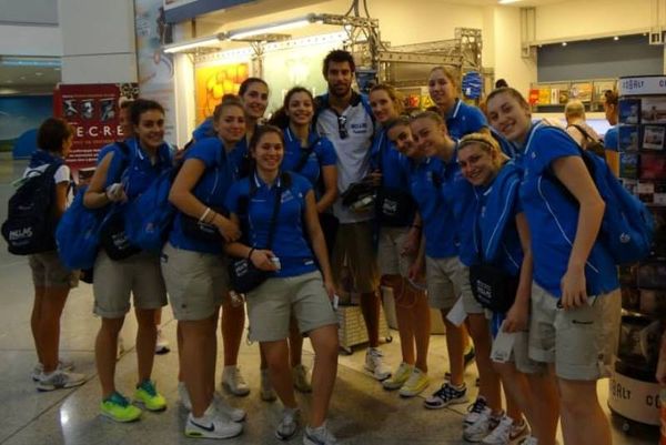 Εθνική Ελλάδας: Οι ξεχωριστές «θαυμάστριες» (photos)