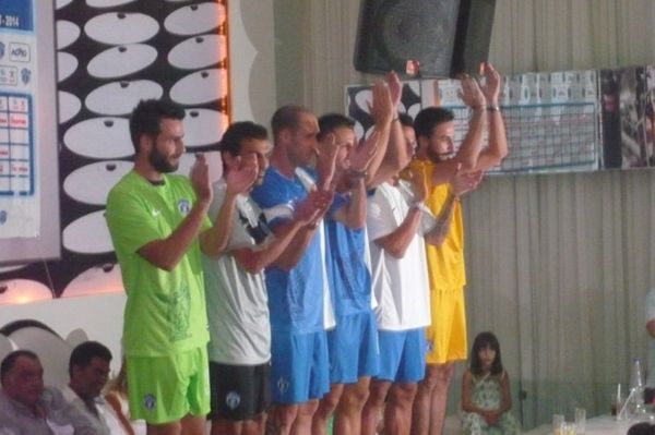 Νίκη Βόλου: Με σεβασμό στο... παρελθόν η νέα εμφάνιση (photos+video)