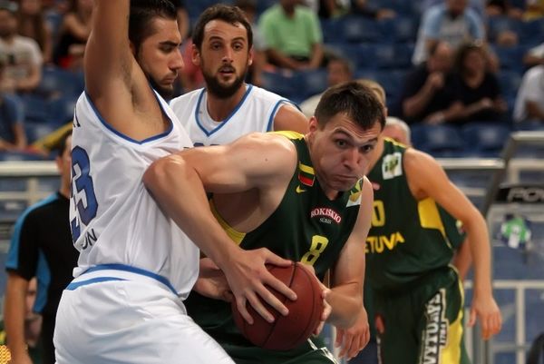 Ακρόπολις: Πρεμιέρα με… περίπατο για Λιθουανία