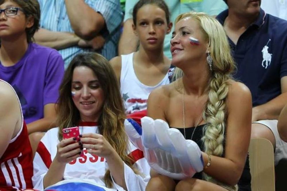 Ευρωμπάσκετ 2013: Η μάχη της εξέδρας (photos)