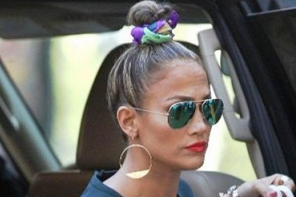Hot trend: Πιάσε τα μαλλιά σου όπως η Jennifer Lopez!