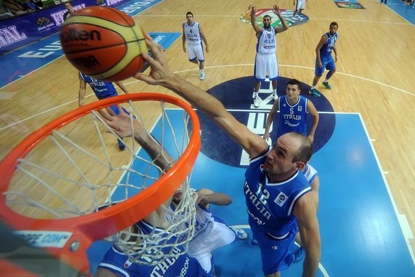 Ιταλία: Η μόνη αήττητη (videos)