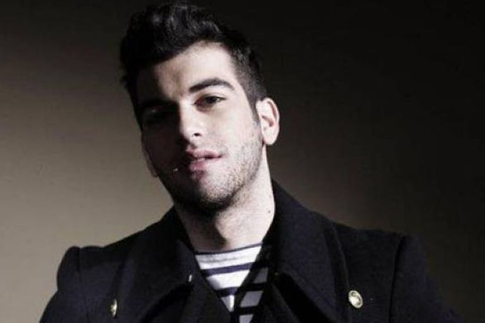 Μάνος Ιωάννου: "Δεν έχω σχέση αυτή τη στιγμή". (Τ' ακούς Ναταλία;) 