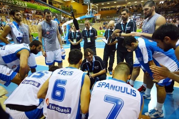 Εθνική Ανδρών: Μαζεύτηκαν στα αποδυτήρια